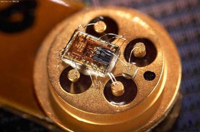 降维打击传统电芯~华为发力光子芯片